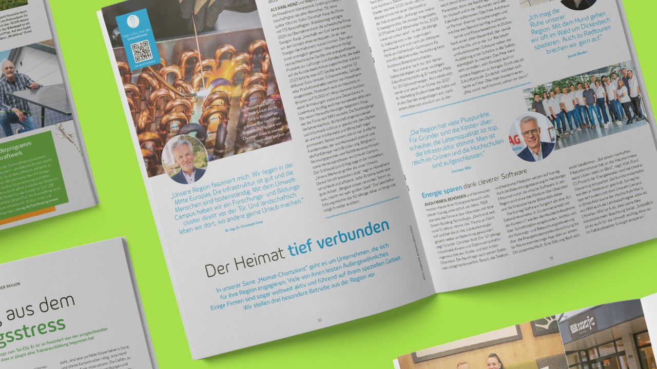 Eine aufgeschlagene Doppelseite des Print-Kundenmagazins "Meine OIE" mit der Überschrift "Der Heimat tief verbunden". Eine aufgeschlagene Doppelseite des Print-Kundenmagazins "Meine OIE" mit der Überschrift "Der Heimat tief verbunden".